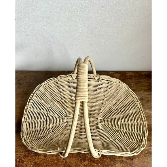 Vintage Painted Gathering Basket | Vintage Herb Flower Garden Basket Cottagecore - Picture 2 of 6